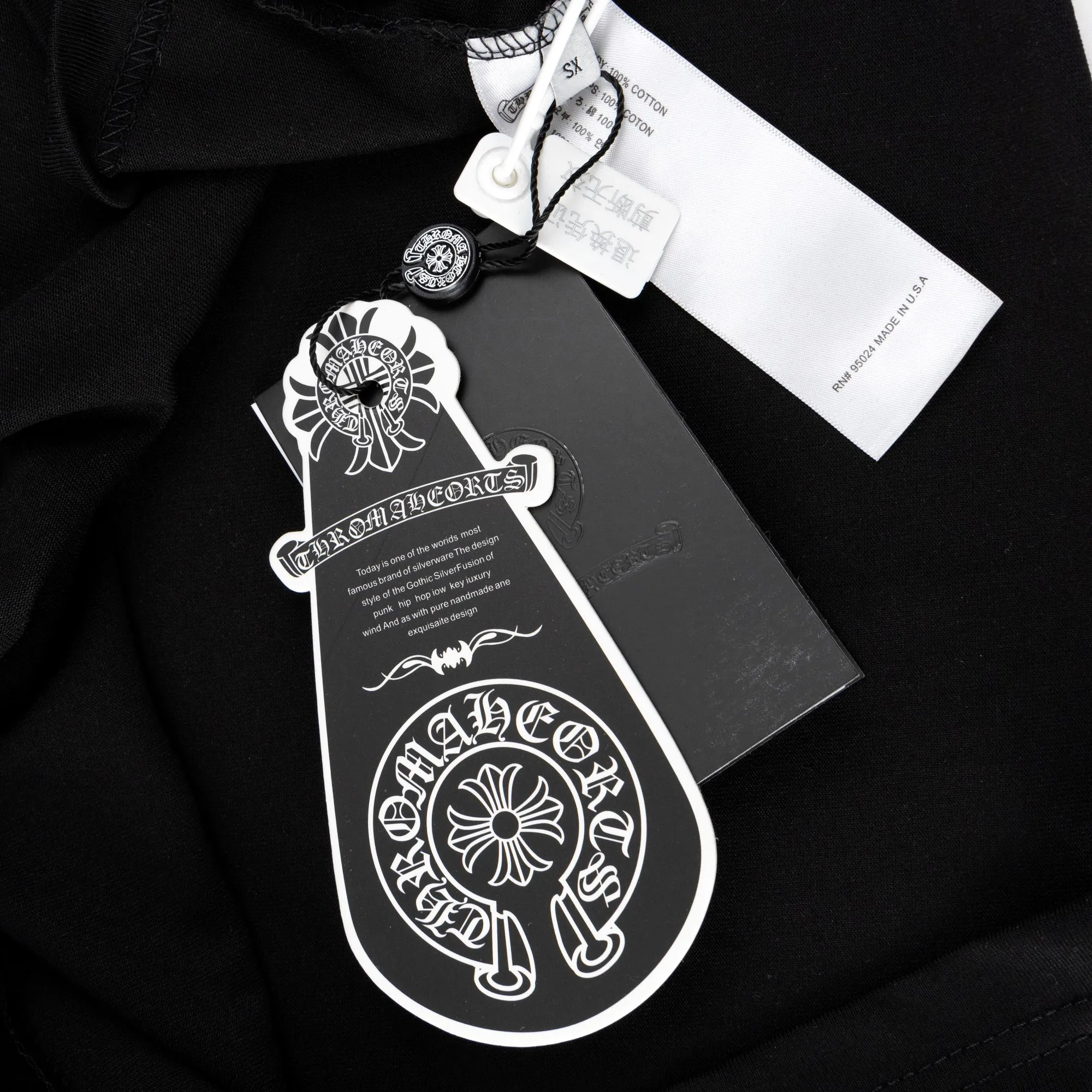 🅿️180 Style No. S023 CH Crow Heart Sanskrit Cross Heavy Embroidery Round Neck Short Sleeve Embroidery Full Packaging Complete with Three Standards Original Matching Accessories 1:1 Main Marking Technology Very High-end It Has Been Preshrunk at High Temperatures and Will Not Deform After Repeated Washing Pure Cotton 280g High Weight 32 Count Double Yarn No Pilling No Fading Comfortable and Breathable Matching 1x1 Thread in the Same Cylinder Oversize Loose Version Can wear up to 220 pounds Color: White Black Size: XS-L